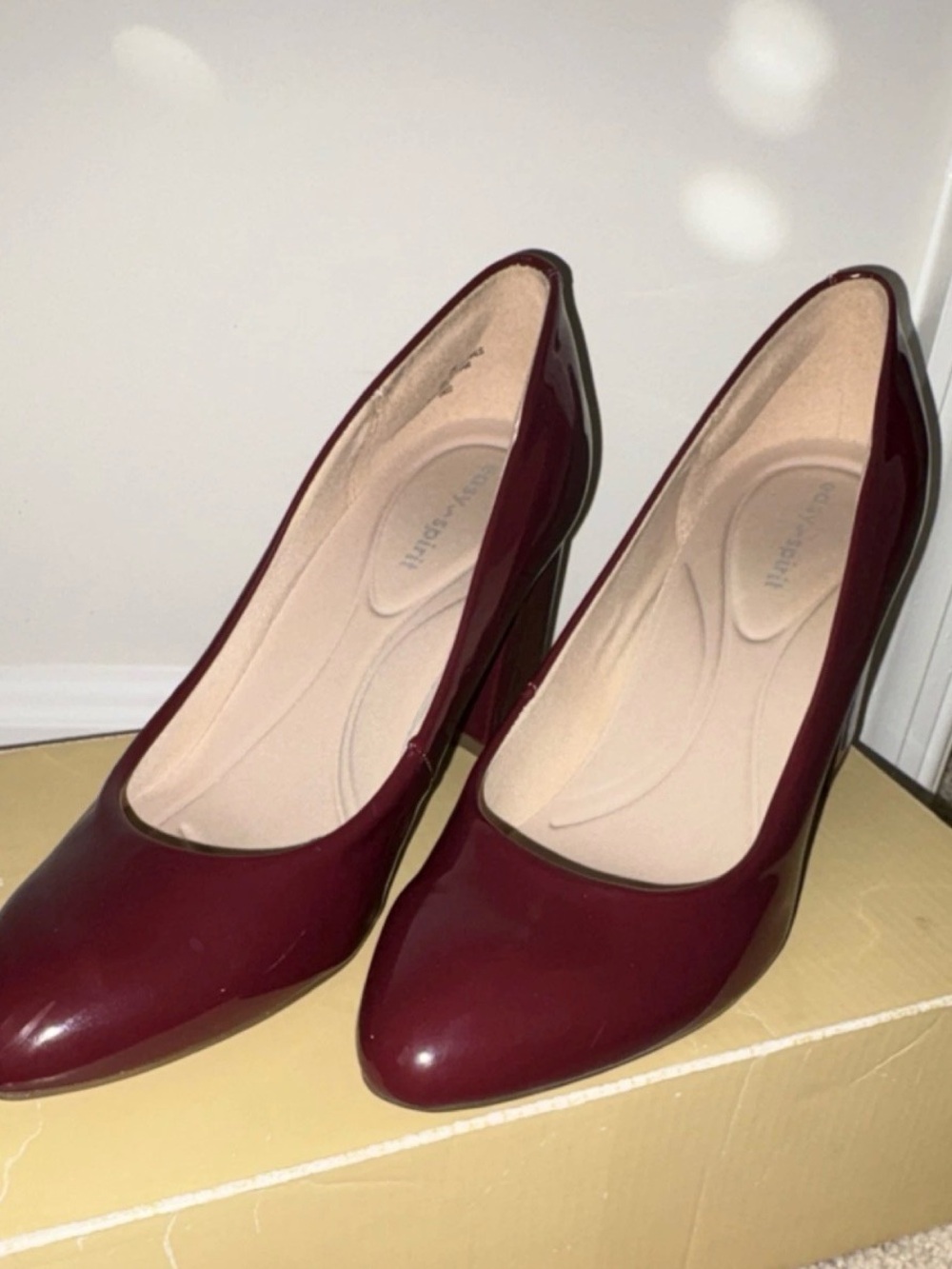 Easy Spirit Women's Burgundy Patent Court Heels